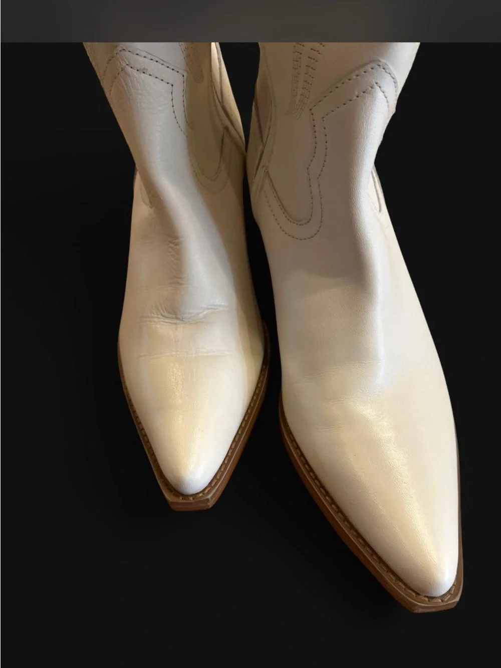 🤍🤠 The cutest white leather cowboy boots from Coconuts by Matisse